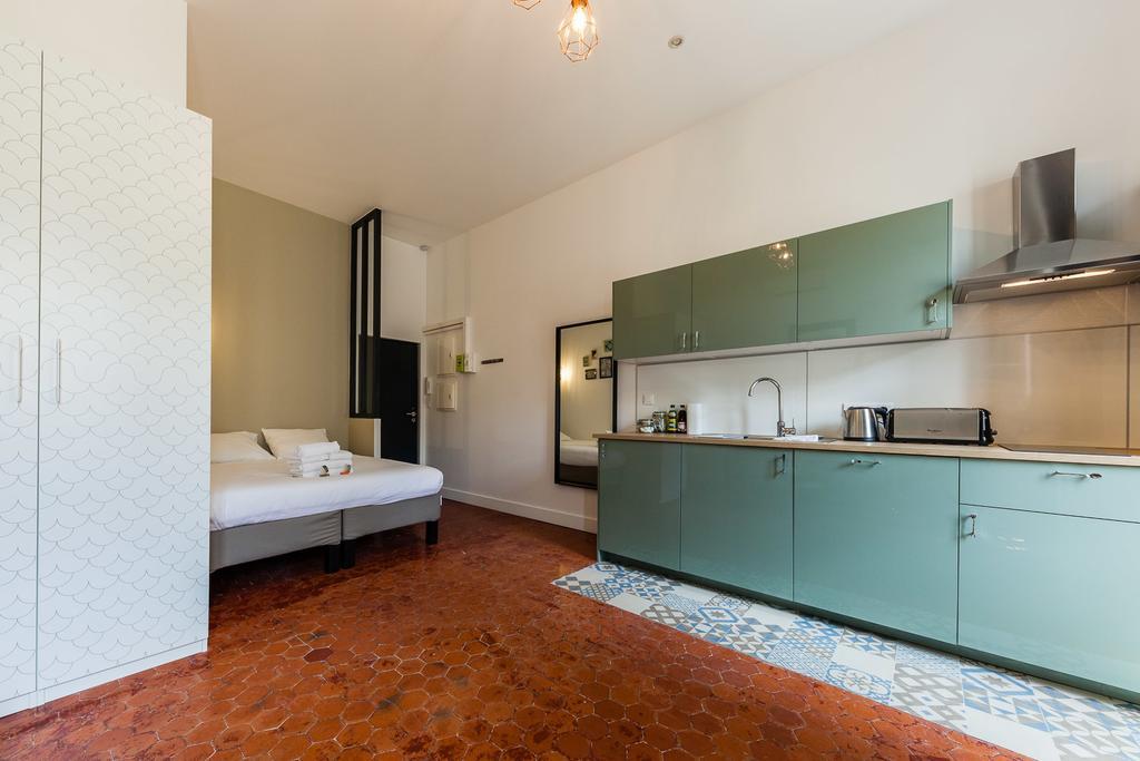 Chez Nous - 7 Appartements Sur Le Vieux Port Marselha Exterior foto